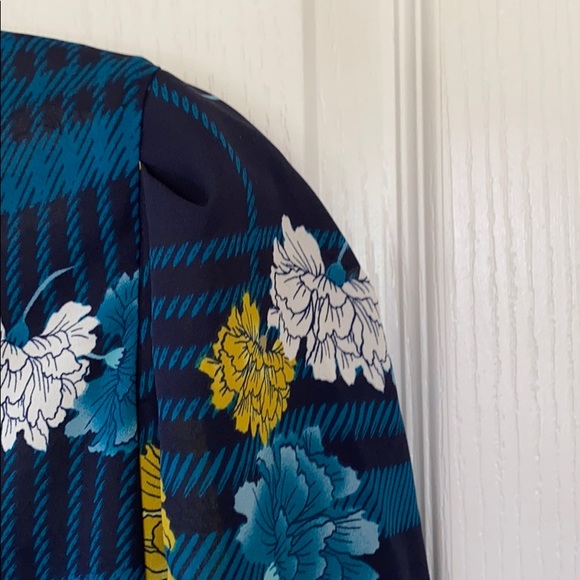 Apt. 9 Floral Blouse - Picture 5 of 6